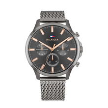 ساعة يد كرونوغراف من تومى هيلفيغر للرجال استيل لون معدنى  
