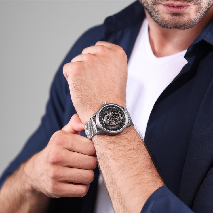 Police Men Silver Steel Skull Dial Watch