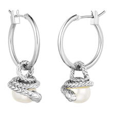 أقراط روبرتو كافالي نسائية حلق بتصميم الثعبان مع اللؤلؤ باللون الفضي