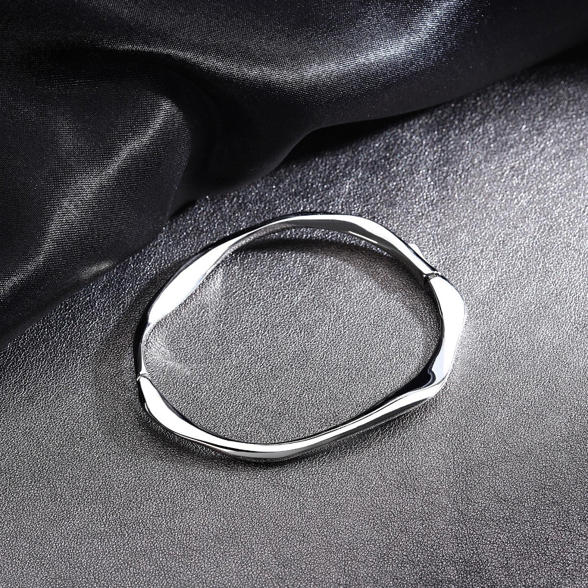 Trussardi T-DESIGN ladies bangle steel silver shape 60+50