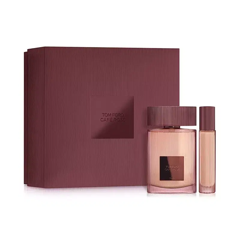 طقم عطر توم فورد كافيه روز للنساء - أو دو برفيوم 50مل + بخاخ سفر