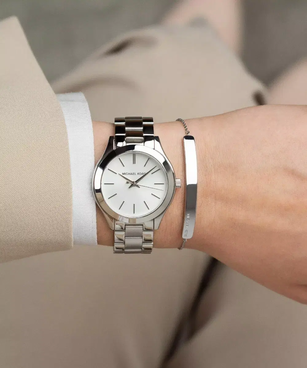 Michael Kors Slim Runway Ladies Silver Watch and Jewelry Set